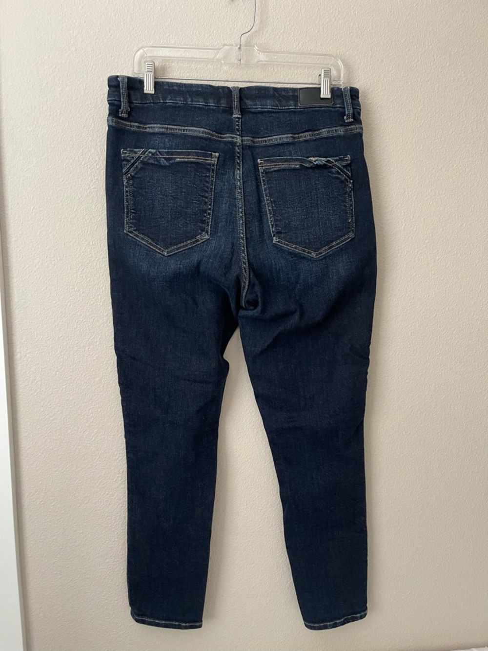 Buckle Black Skinny Ankle Jeans 31x27
